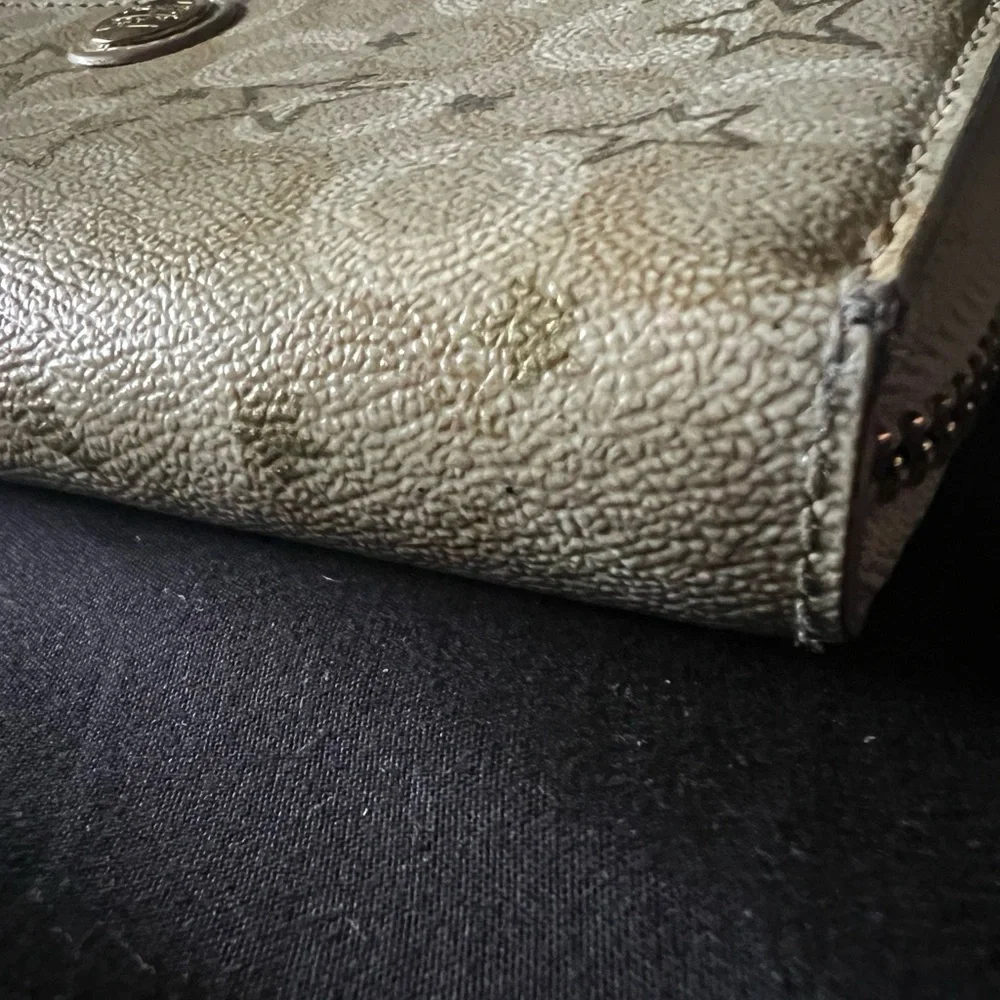 Coach Waverly Snow Queen Signature Coated Canvas Gold Stars Zip Around Wallet - Picture 7 of 16